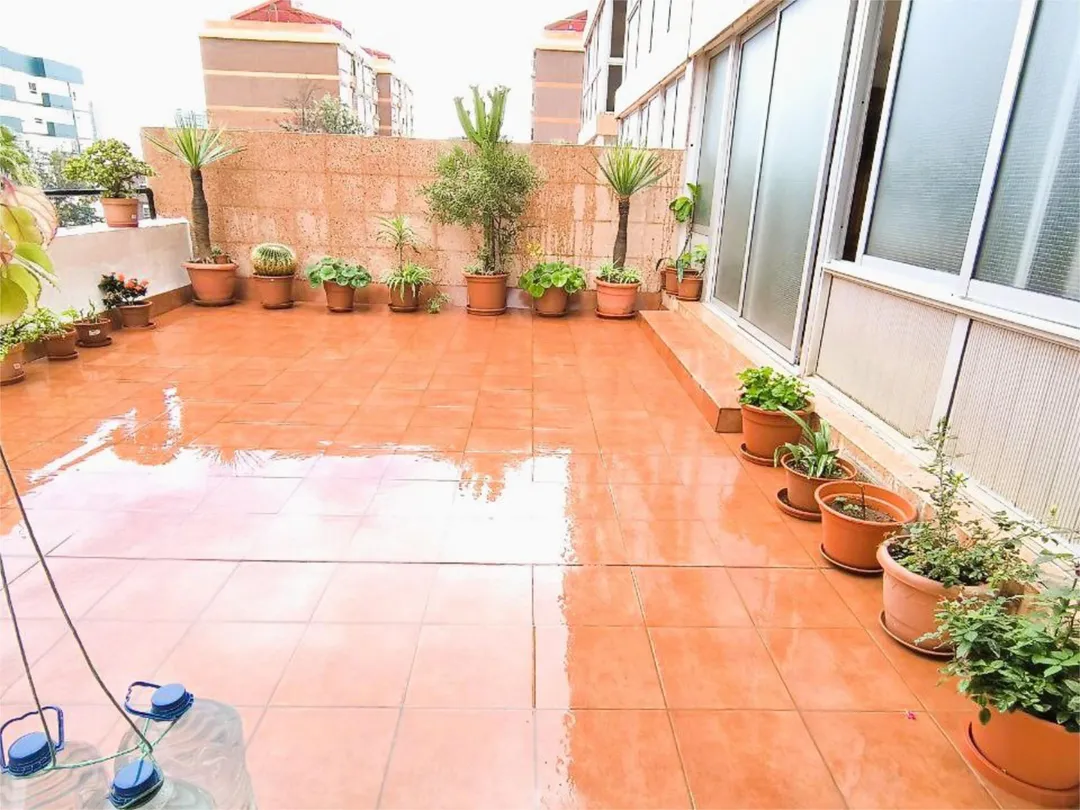 Piso en  Avenida de Benito Pérez Armas 4 - Foto 9