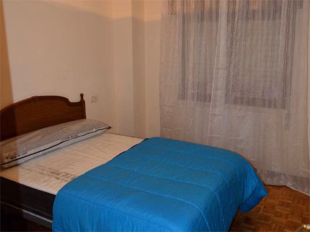 Piso en  Calle López del Vallado 12 - Foto 5