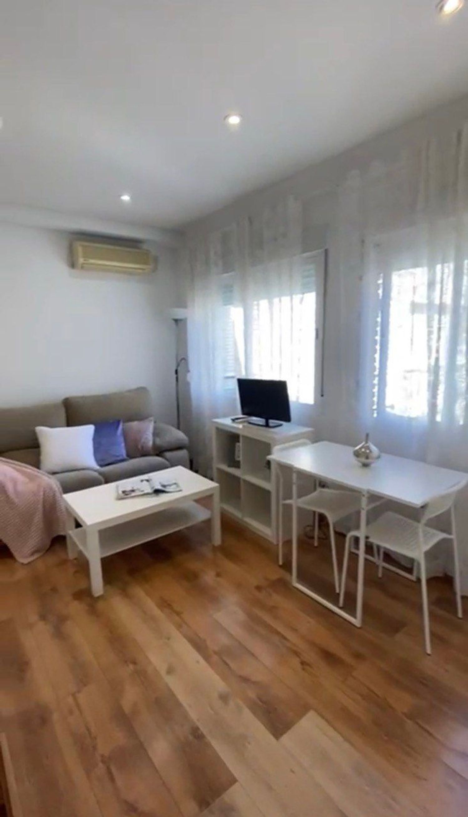 Estudio en Calle de Juan Giner, 19 - Foto 5