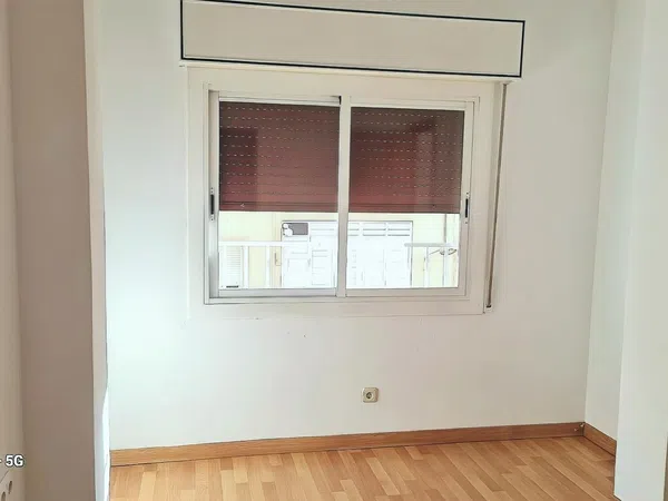 Piso en calle de la Independència, 144 - Foto 3