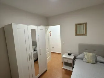 Piso en  Calle Ángel Ganivet 16 - Foto 5