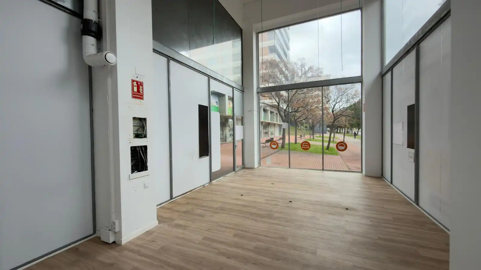 Local comercial en  Carrer Ernest Lluch 9 - Foto 2