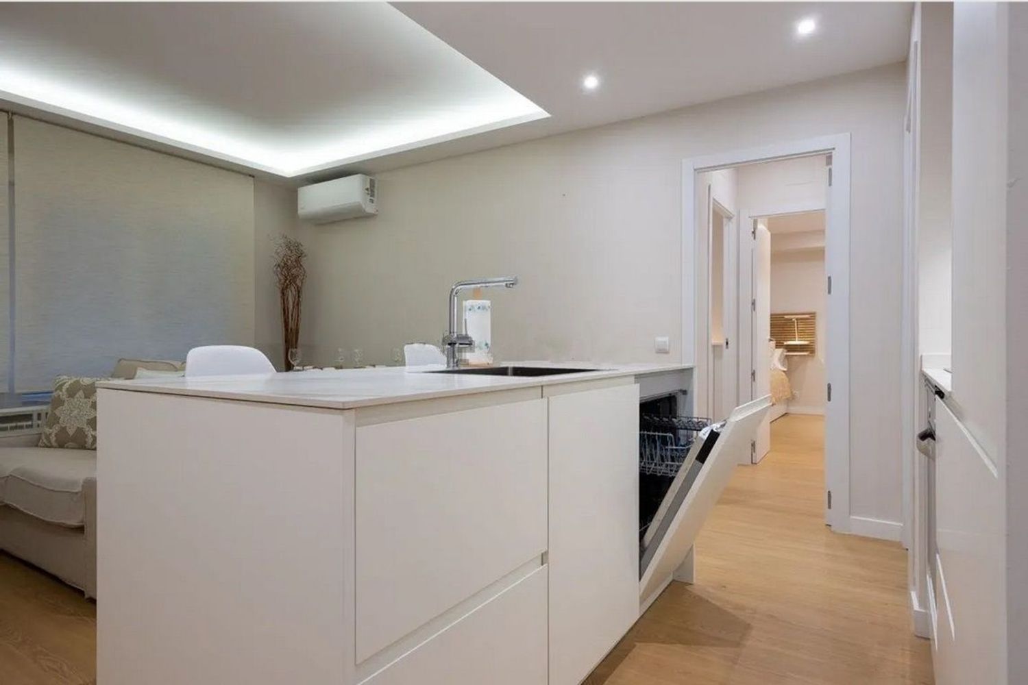 Piso en calle de Raimundo Fernández Villaverde, 8 - Foto 2