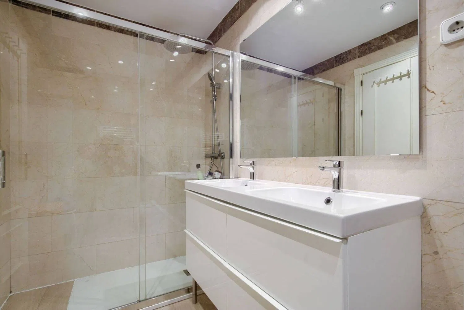 Piso en avenida del Talgo, 127 - Foto 8