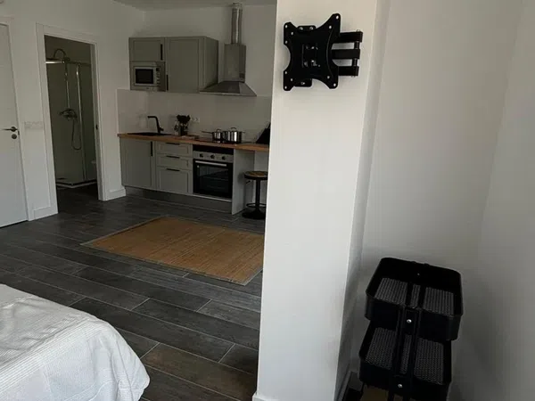Estudio en Calle de Bernardo López García - Foto 2