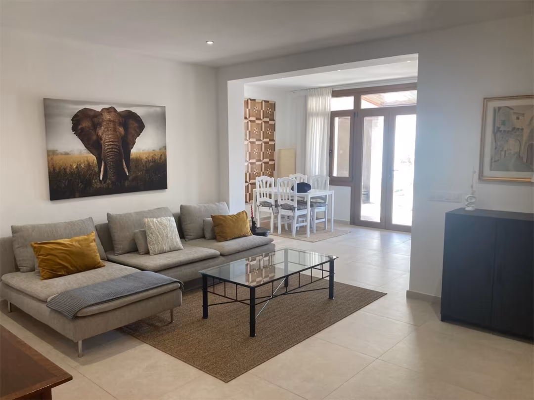 Planta baja en  Carrer Vadell 10