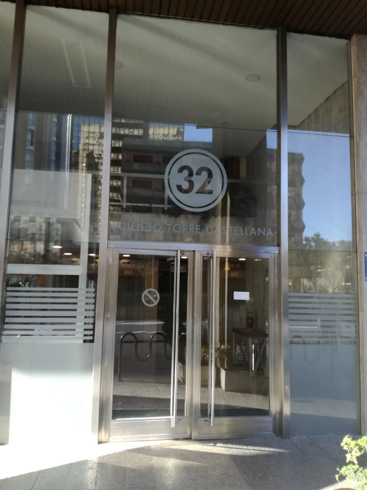Estudio en avenida del General Perón, 32 - Foto 9