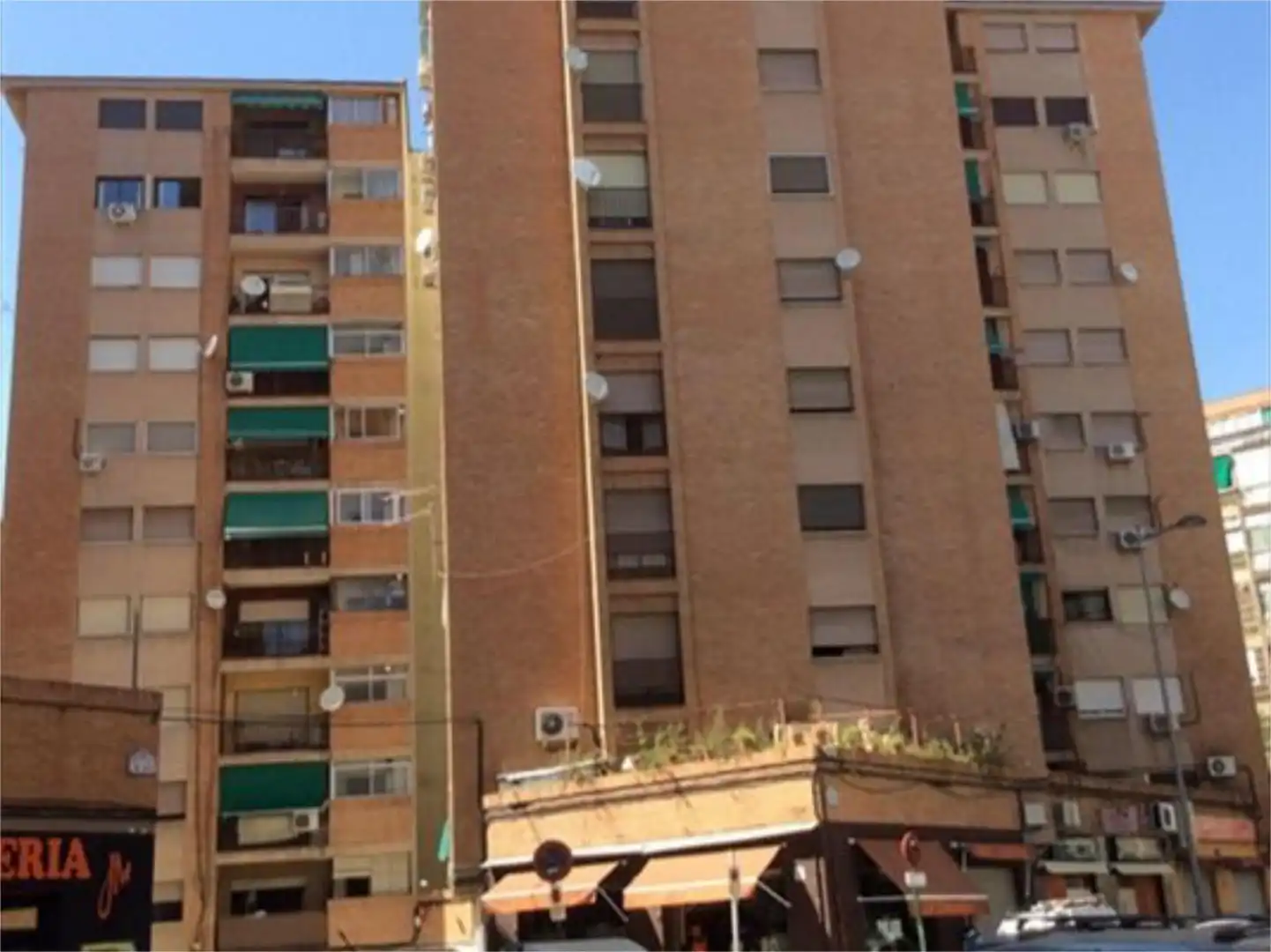 Piso en  Calle Albuñol 1 - Foto 1