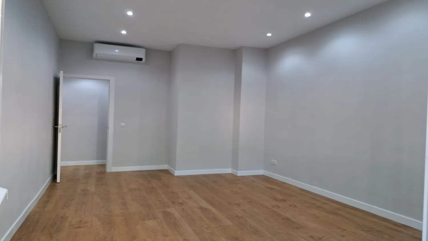 Piso en avenida del General Perón, 3 - Foto 4