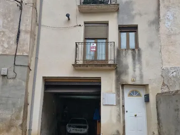Casa adosada en  Calle Piezavecinos 4 - Foto 1