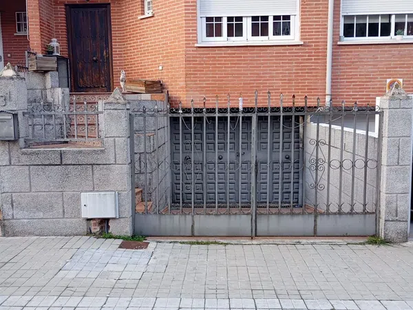 Chalet adosado en calle Ana de Mendoza, 31 - Foto 2