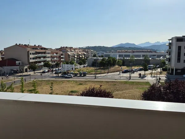 Piso en Pz. Nacions Unides, Can Roca - Foto 2