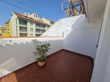Casa adosada en  Calle Leonor Monteverde 11 - Foto 4