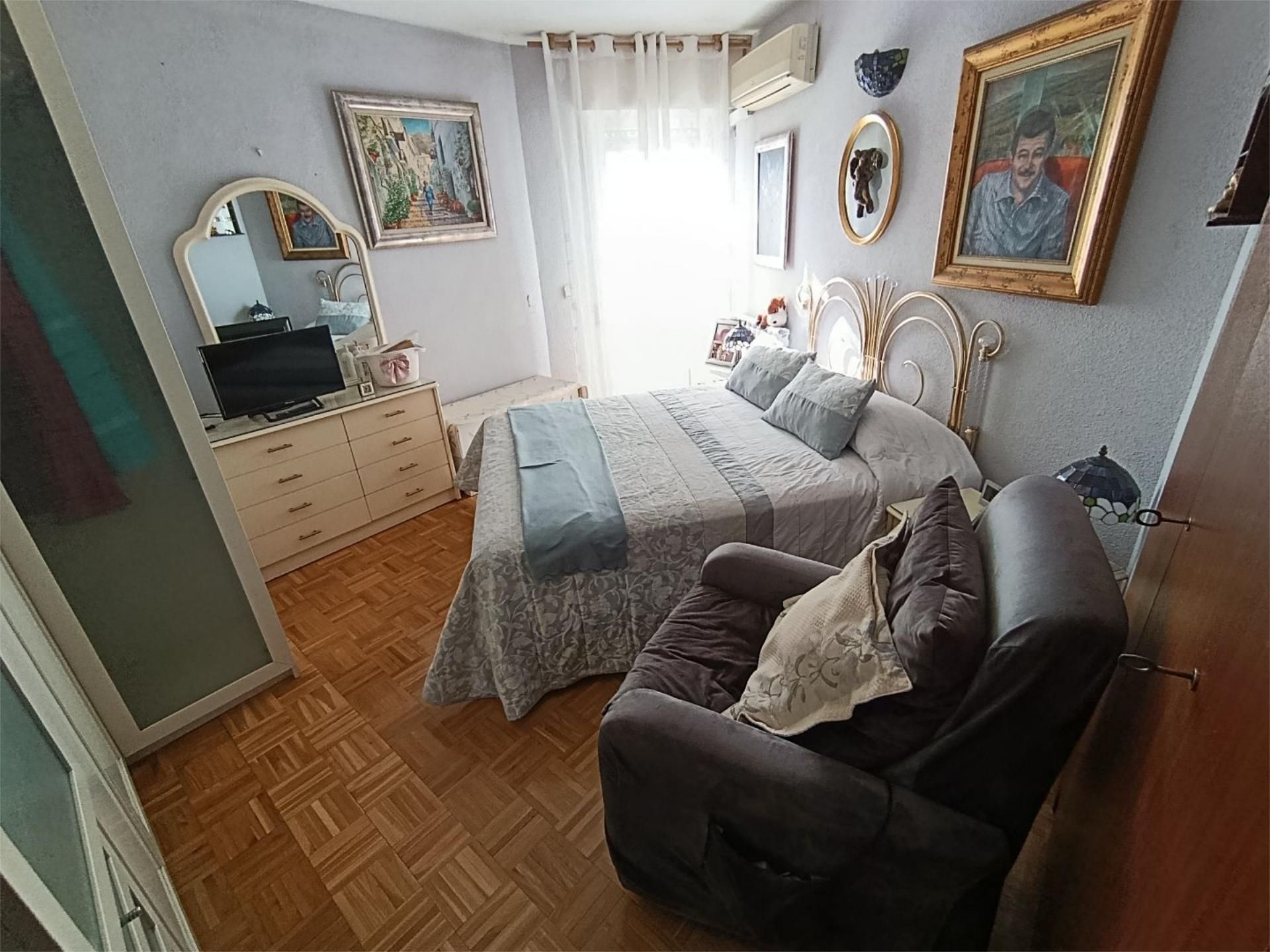 Piso en  Plaza del Moro Almanzor 12 - Foto 2