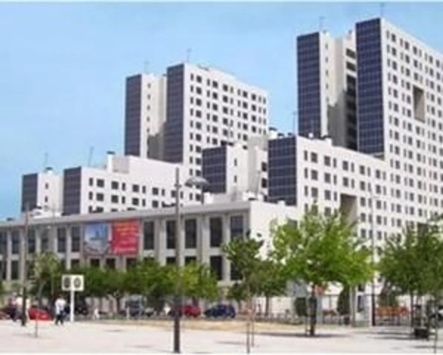 Piso en avenida de la Constitución, 85 - Foto 1