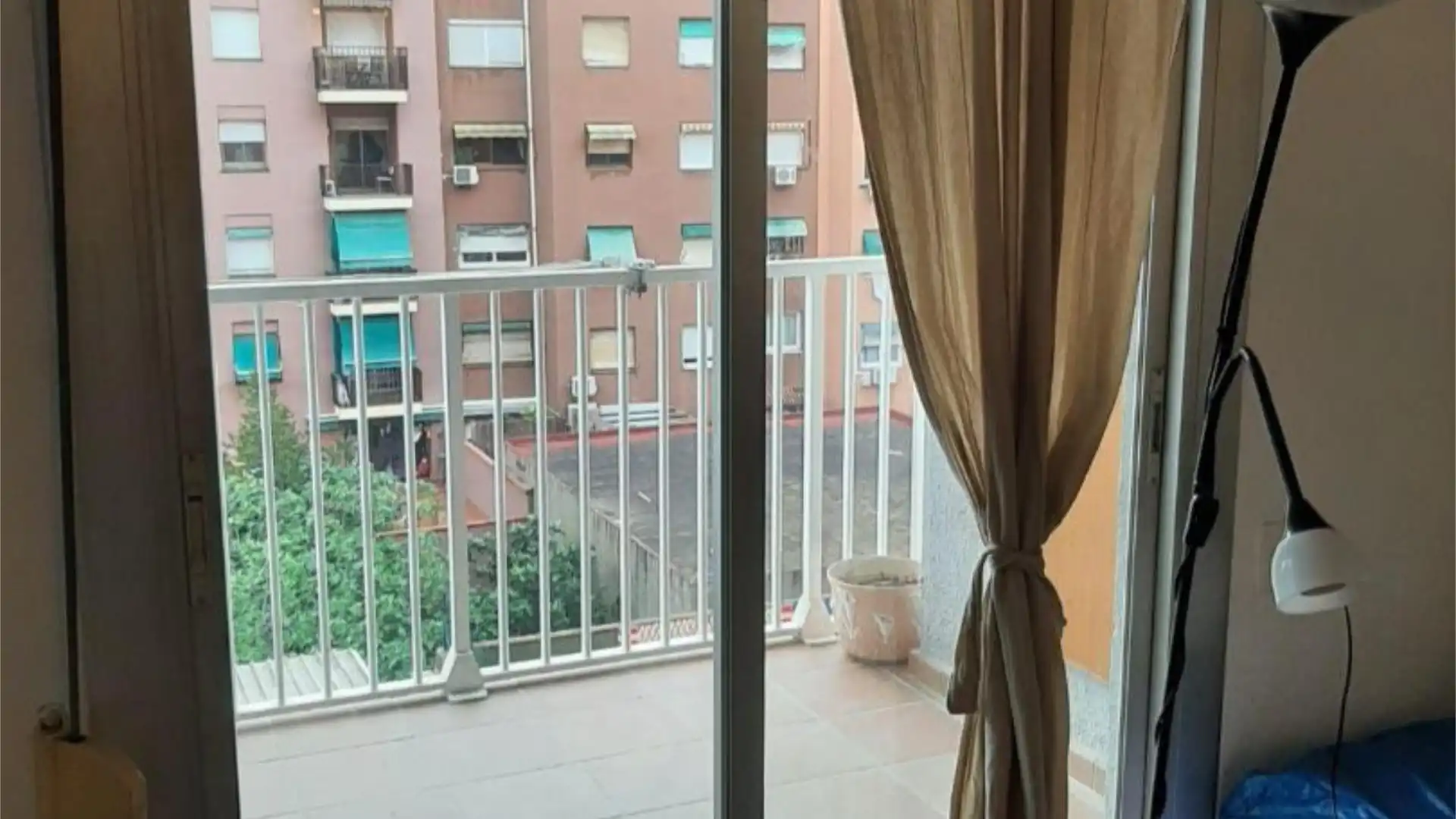 Piso en  Passeig de la Zona Franca 212 - Foto 3