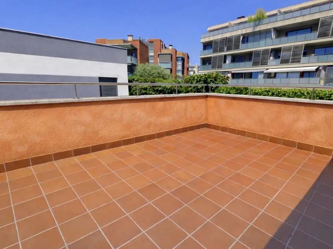 Casa adosada en  Carrer Mossèn Cinto Verdaguer 10 - Foto 27