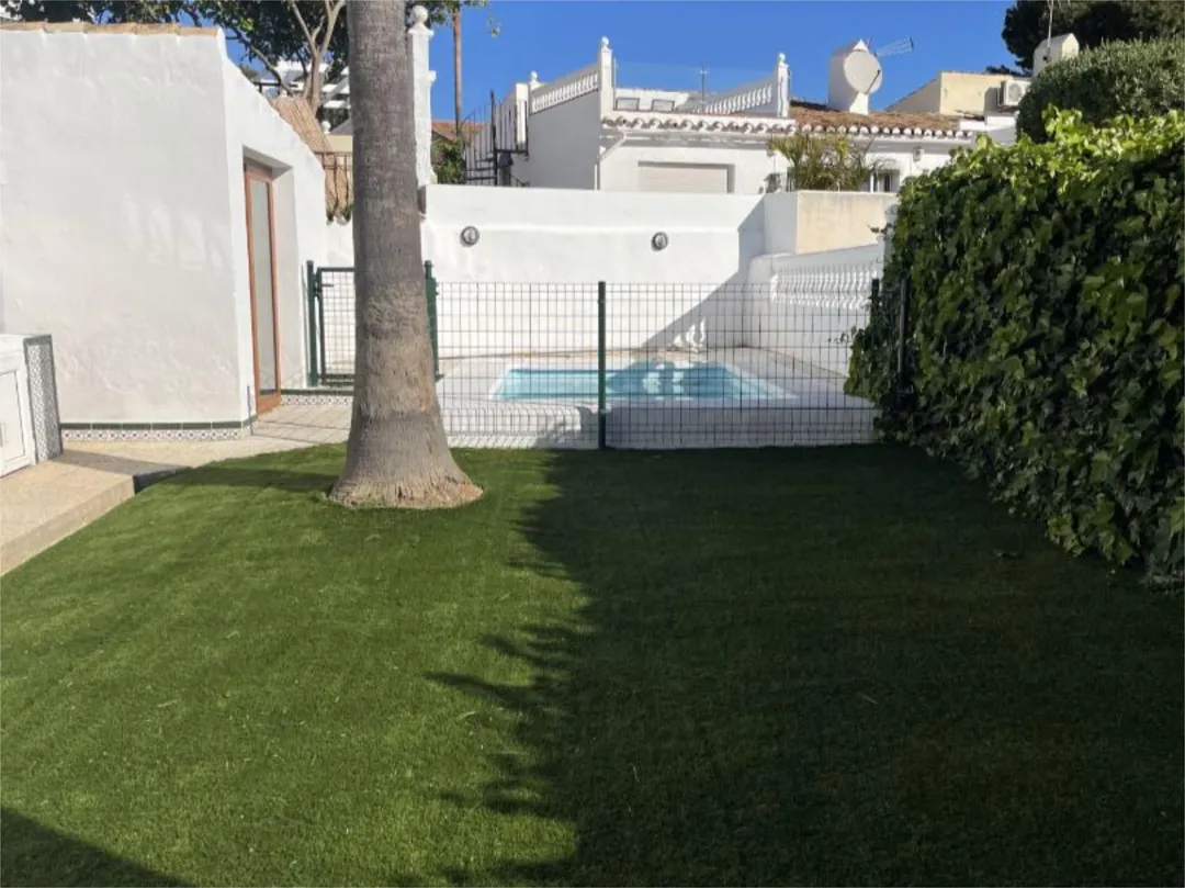 Chalet en  Calle Rosal de Calypso 7 - Foto 2