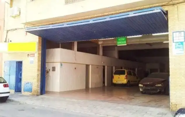 Local comercial en  Calle Hércules - Foto 4