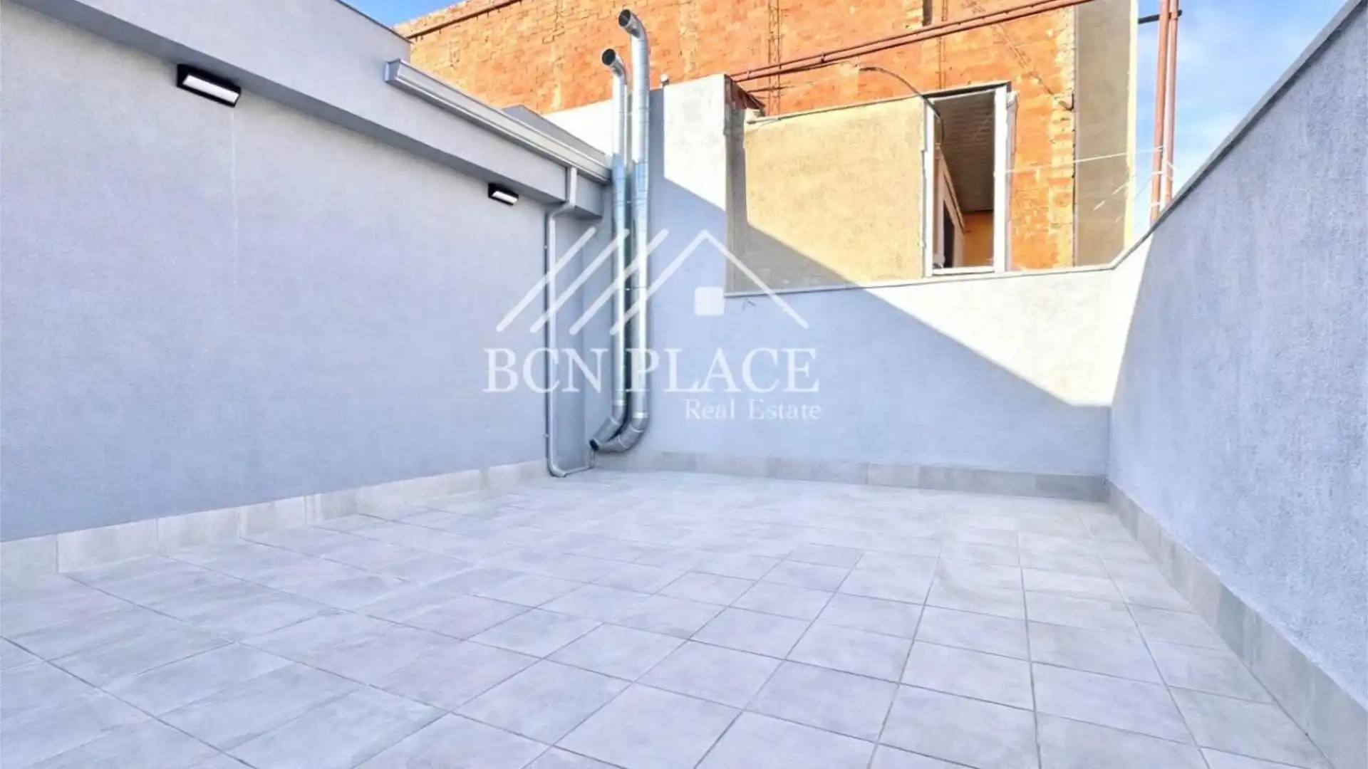 Piso en calle Carrer de la Flor de Neu 36 - Foto 1