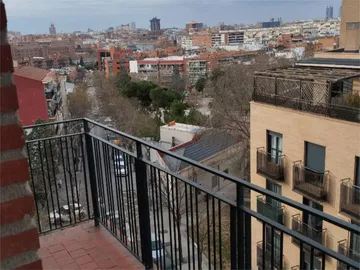 Piso en  Avenida de Daroca 44