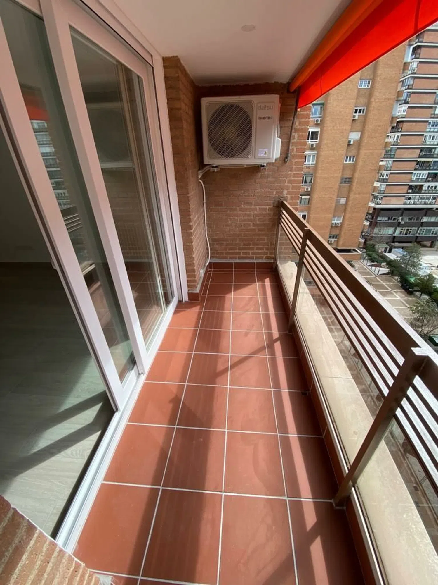 Piso en calle de la Infanta Mercedes, 96 - Foto 6