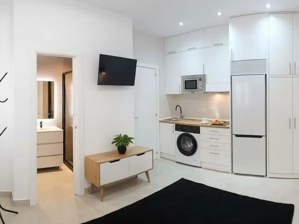 Estudio en calle Eulalia Gil, 11