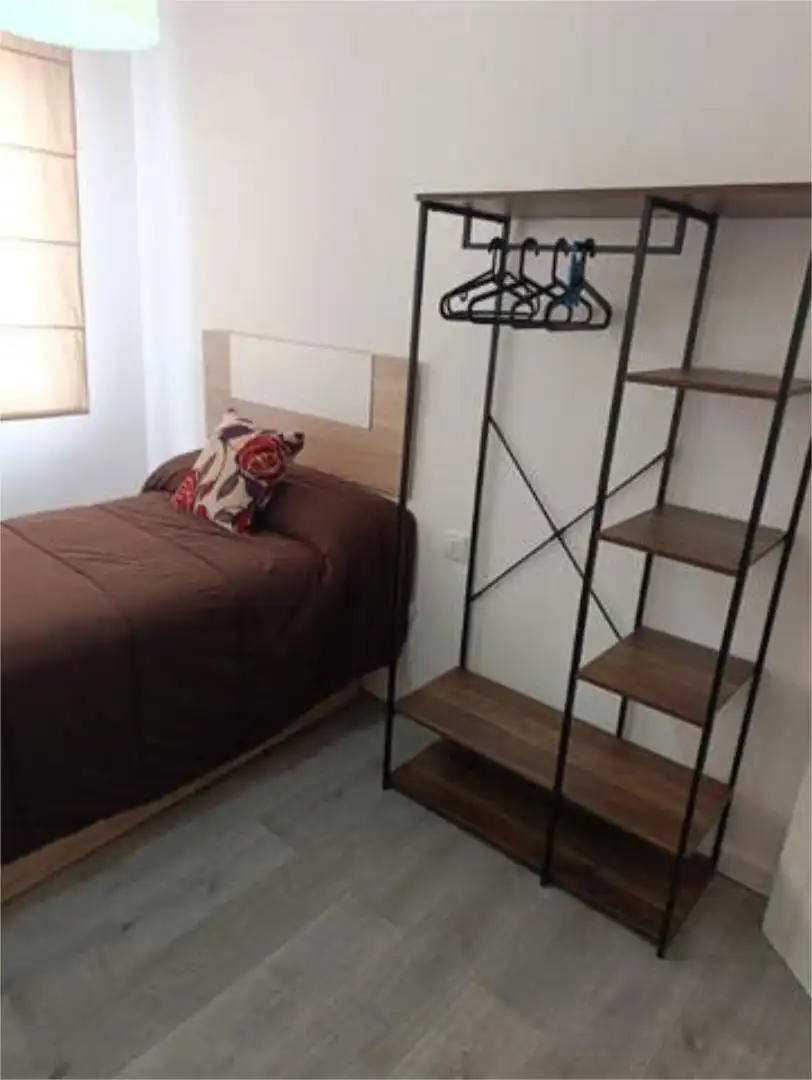 Piso en barrio - Foto 5