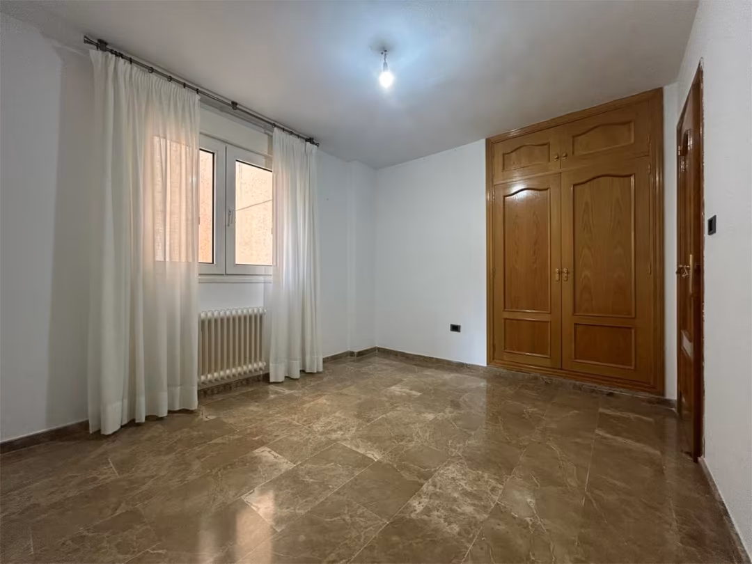 Piso en  Calle Pintor Manuel Maldonado 25 - Foto 12