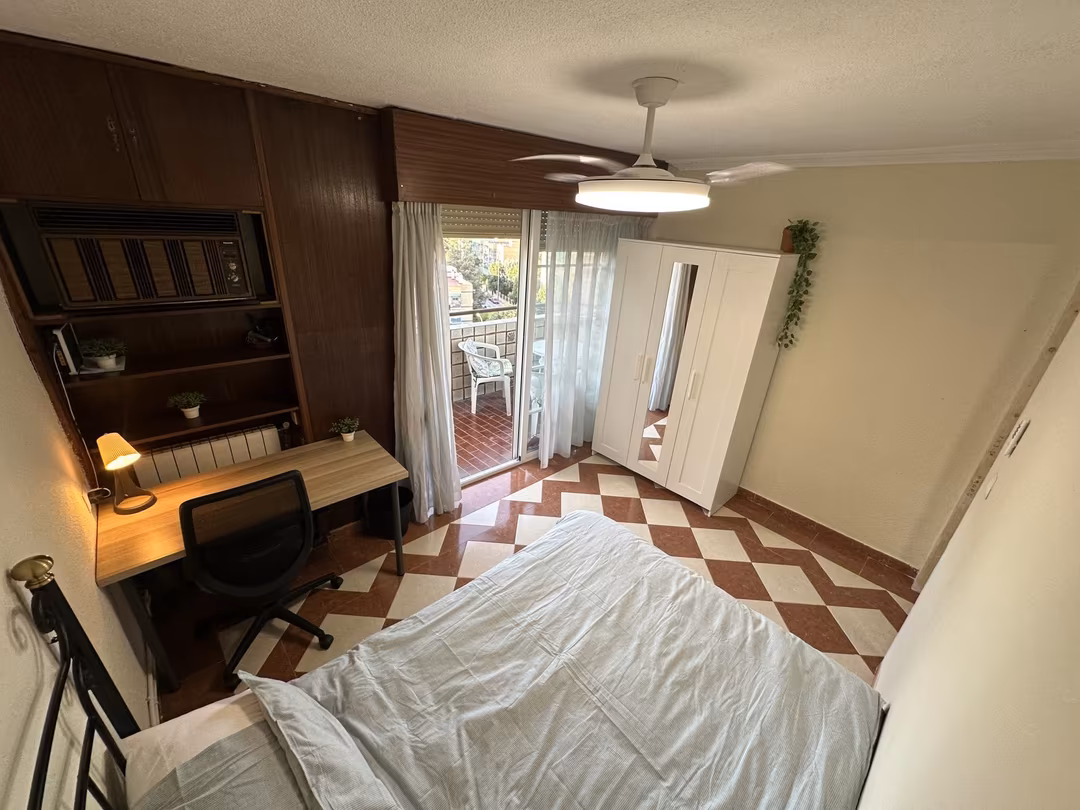 Estudio en  Calle Luz Casanova 4 - Foto 3