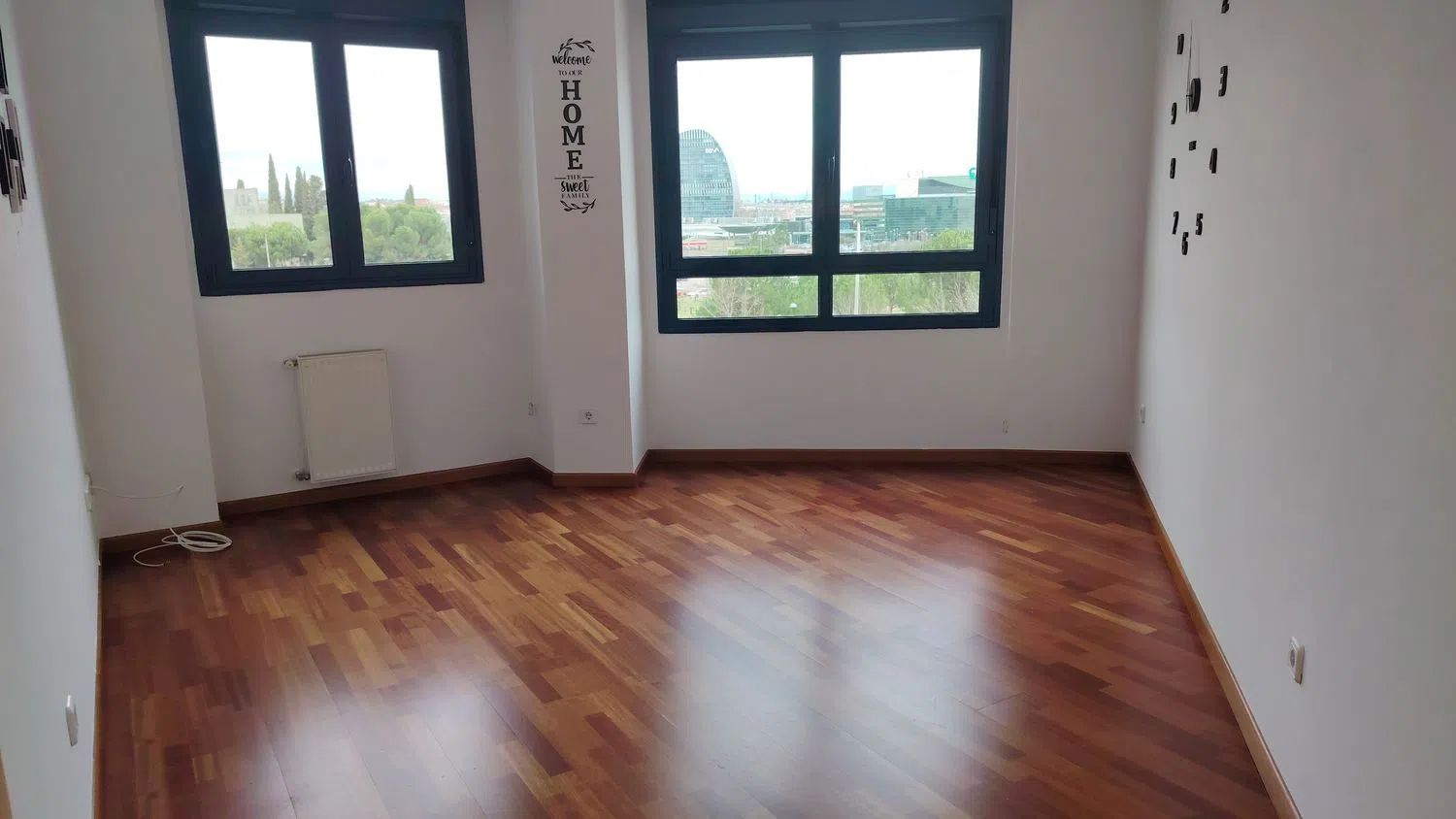 Piso en calle María Tudor, 12 - Foto 1