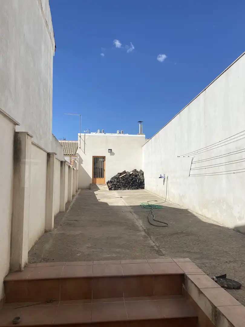 Casa adosada en  Avenida de Noguerones 18 - Foto 8