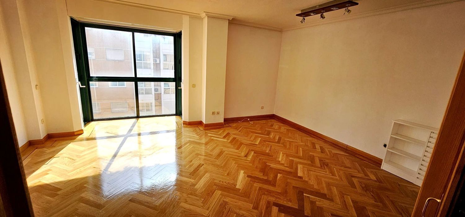 Piso en avenida de los Andes, 22