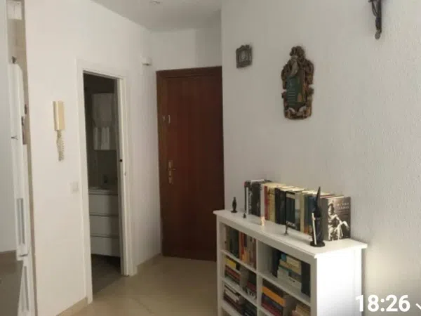 Estudio en avenida de la República Argentina, 43 - Foto 3