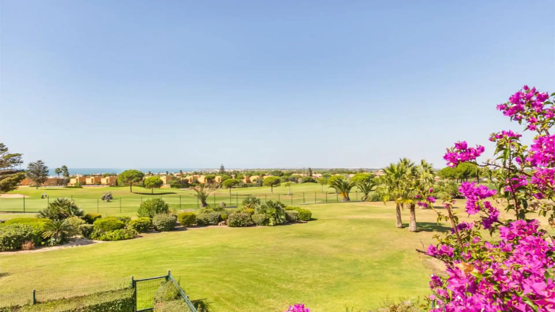 Casa adosada en  Calle Teodosio 12 - Foto 41