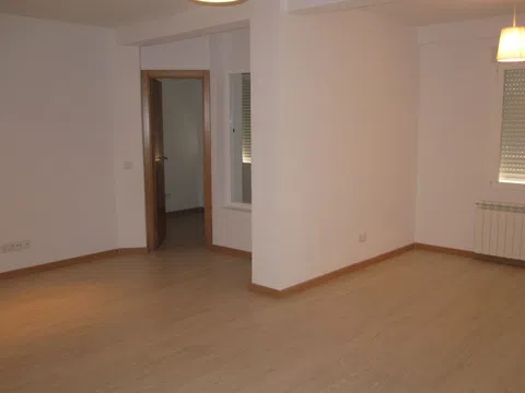 Piso en calle de Jerónima Llorente, 19