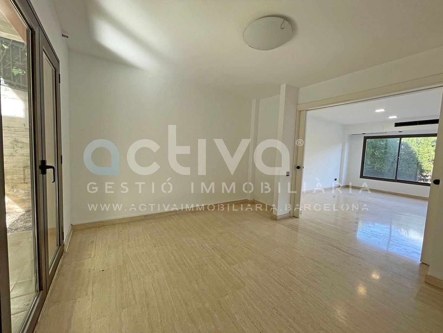 Chalet pareado en La Miranda - Ciutat Diagonal - Foto 6