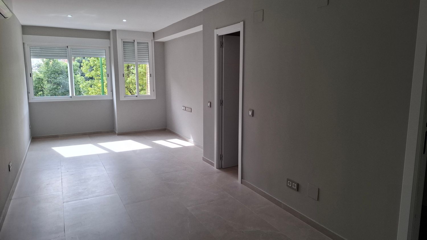 Piso en calle Felipe II, 35 , 2º D