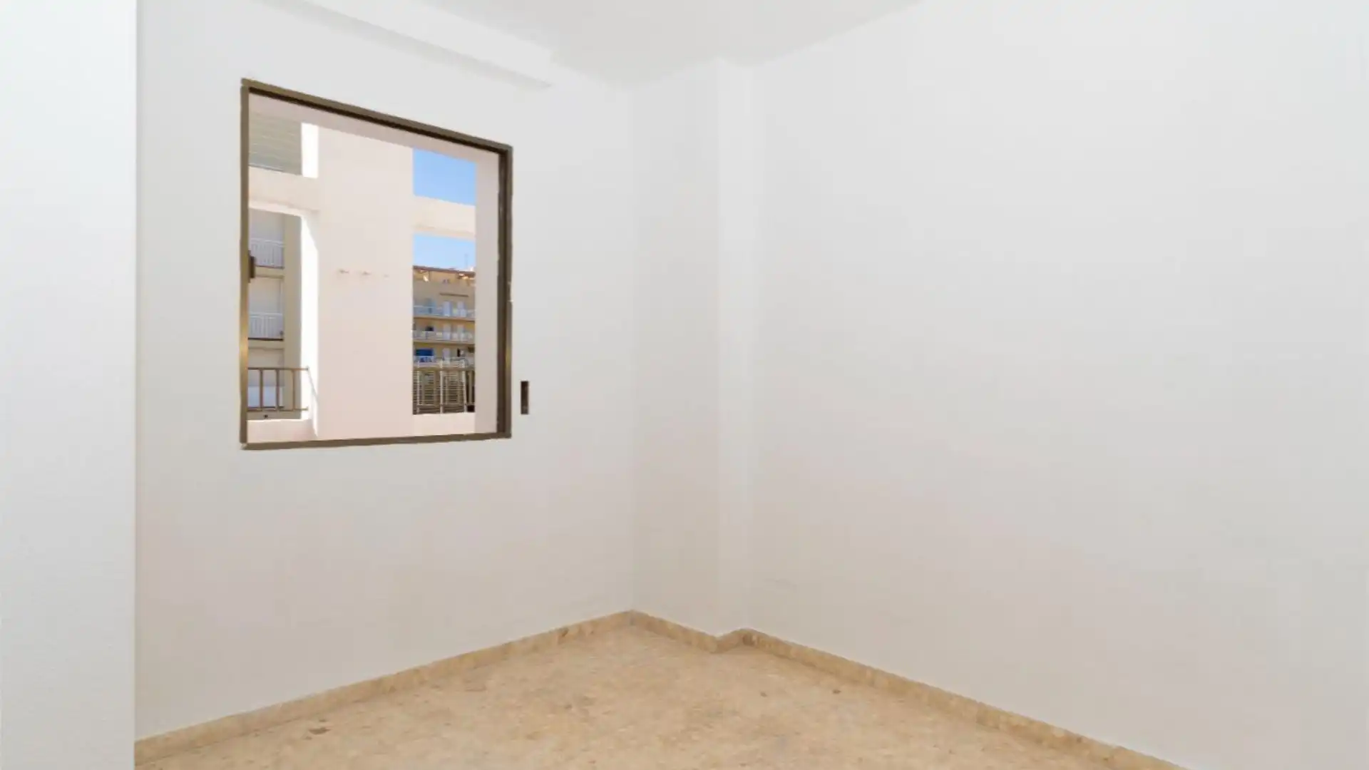 Piso en Manilva - Foto 17