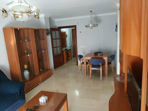 Piso en plaza de Capuchinos, 13