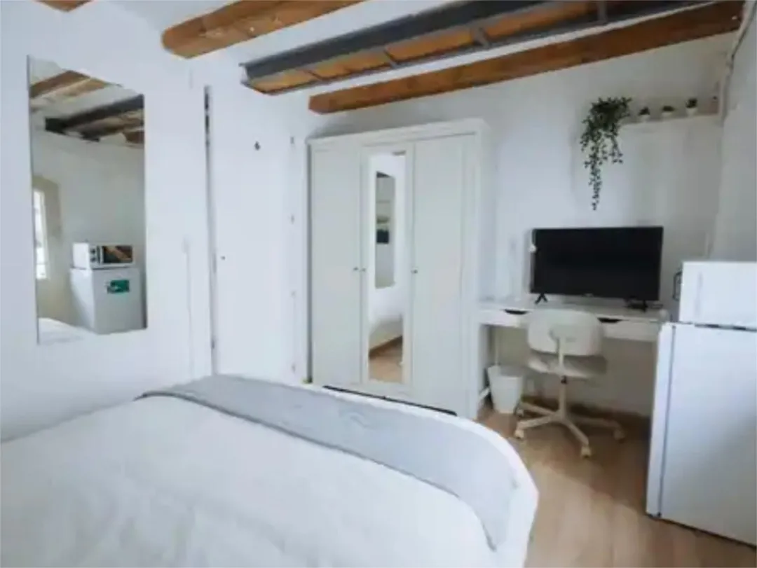 Piso en  Carrer de Sant Pere Més Baix 28 - Foto 2