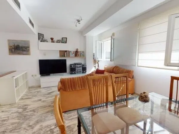 Piso en calle San Jacinto, 28