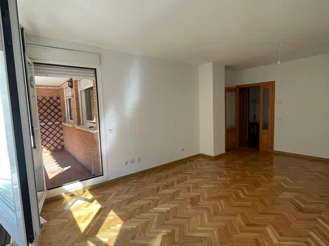 Piso en calle Manuel Azaña, 3