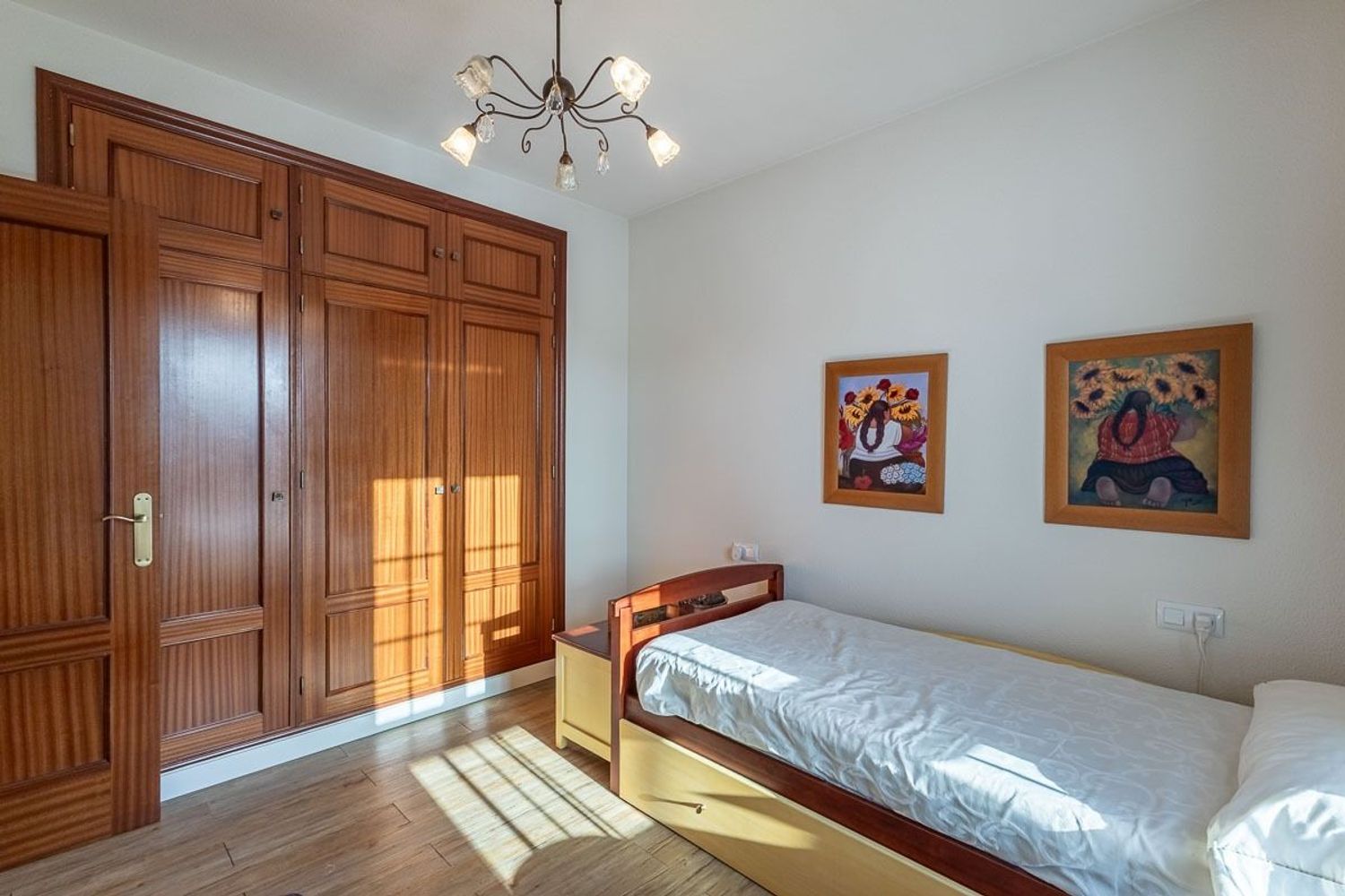 Chalet adosado en Joaquina Eguaras - Foto 17