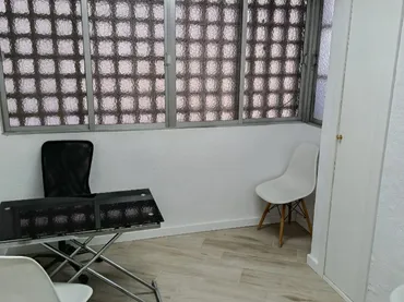 Local comercial en  Carrer General O'Donnell 1 - Foto 2