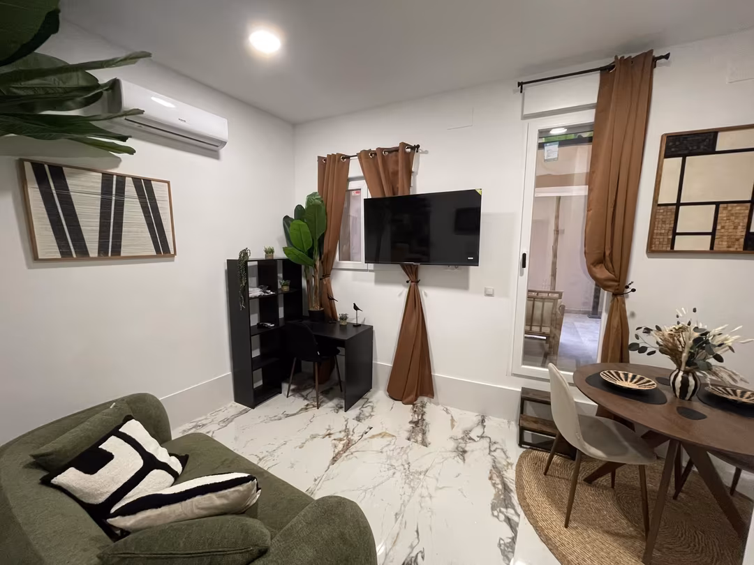 Estudio en  Calle del Maestro Alonso 7 - Foto 2