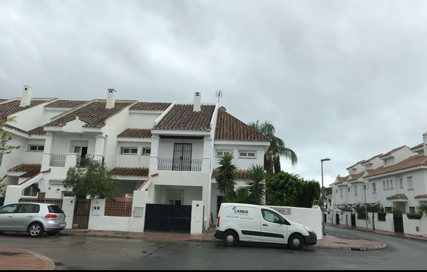 Chalet pareado en Urbanización Los Naranjos de Marbella, 2 Manzana 2 - Foto 1