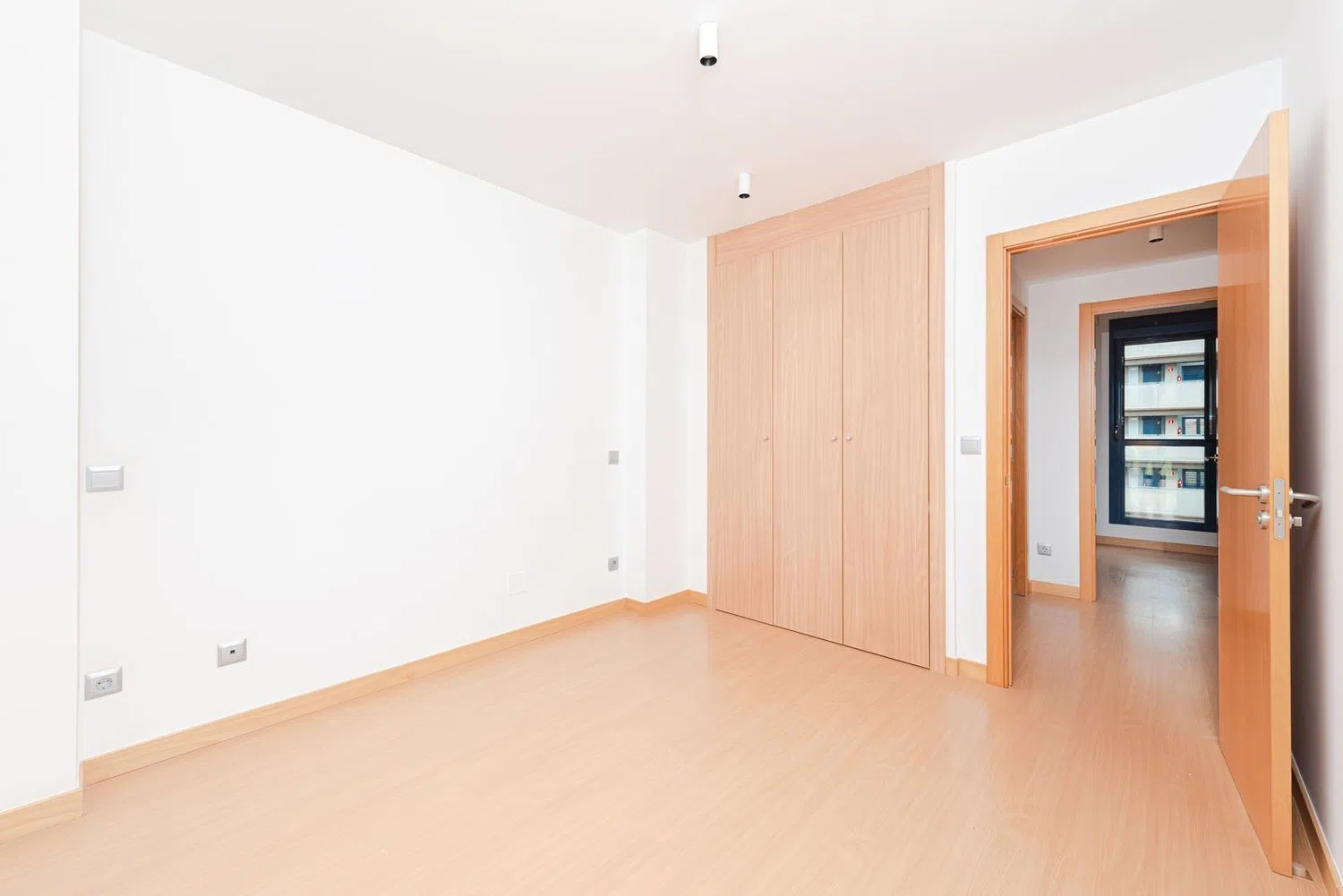 Piso en plaza del Sol - Foto 12