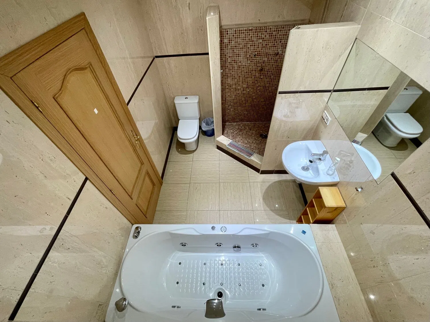 Chalet adosado en calle d'Agustina d'Aragó, 14 - Foto 8