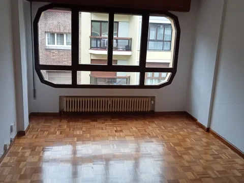 Piso en calle Marqués de Teverga, 10